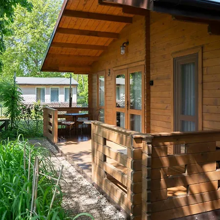 Turystyczna 22 Wyspa Sobieszewska 山林小屋 格但斯克