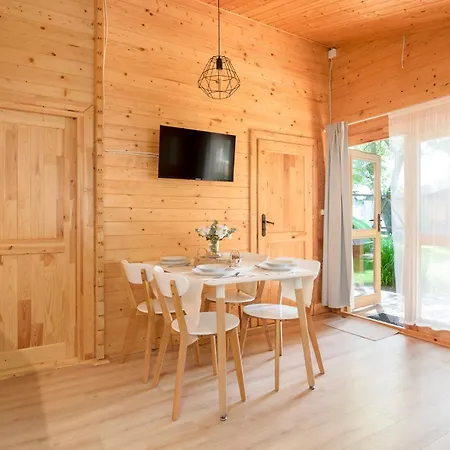 Turystyczna 22 Wyspa Sobieszewska 山林小屋 *