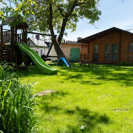 Turystyczna 22 Wyspa Sobieszewska 山林小屋 *