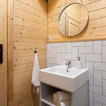 Turystyczna 22 Wyspa Sobieszewska 山林小屋 格但斯克